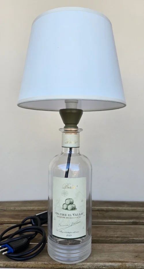 Lampada "OLTRE IL VALLO" grappa invecchiata Berta